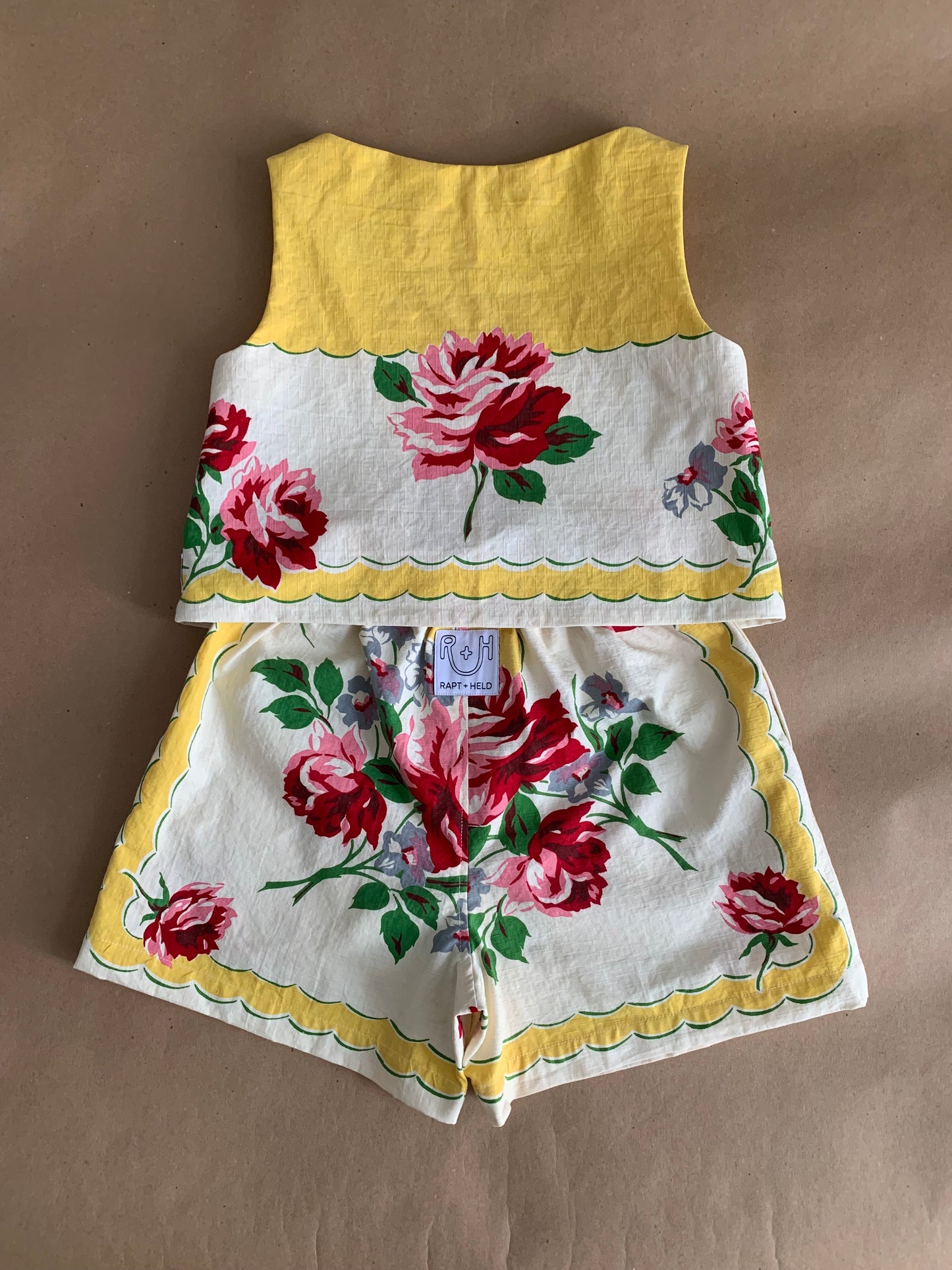 RTS | sleeveless top and shorts set | 12yr