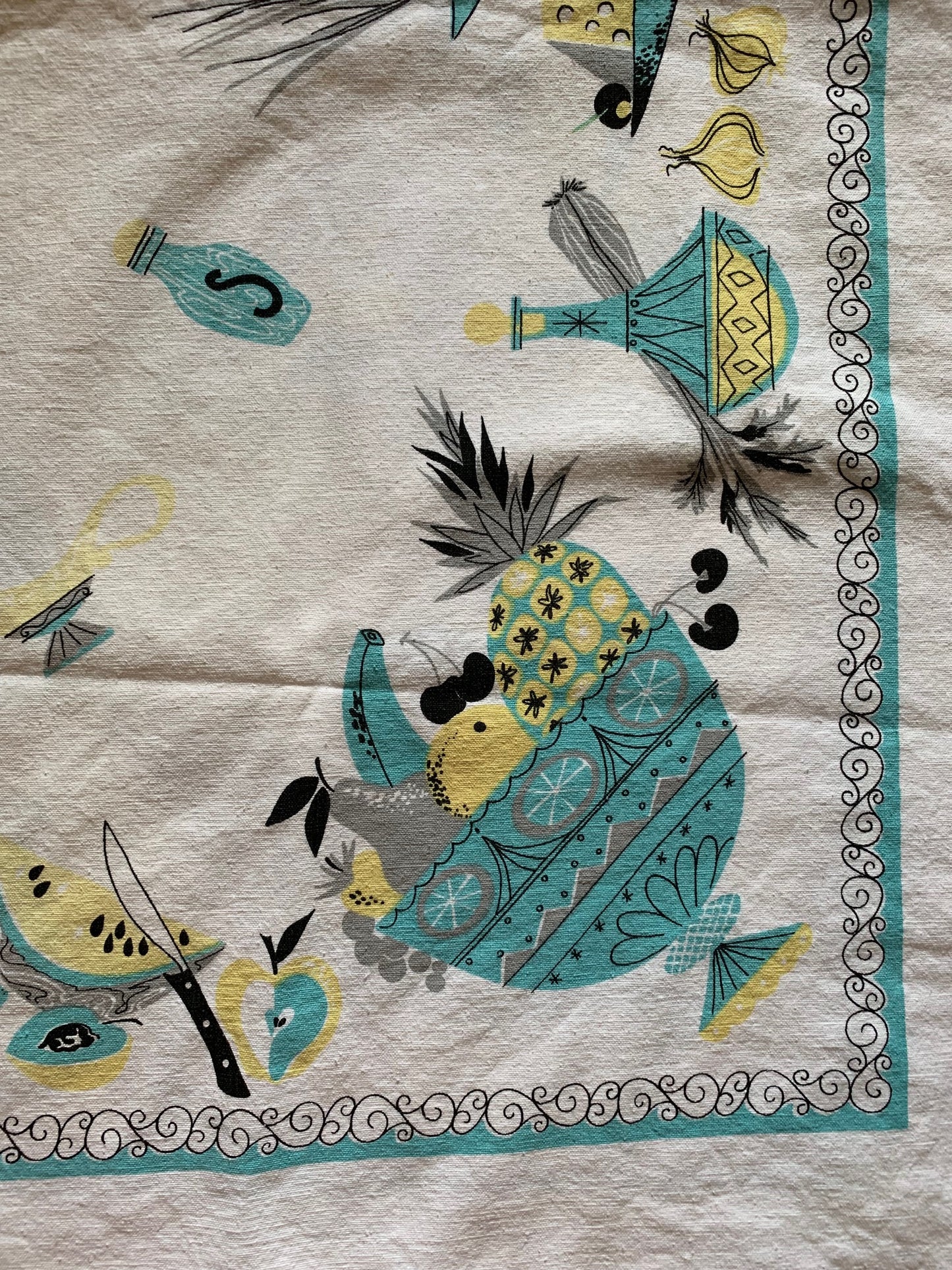 Vintage Modernist Fruit Bowl Cotton Tablecloth
